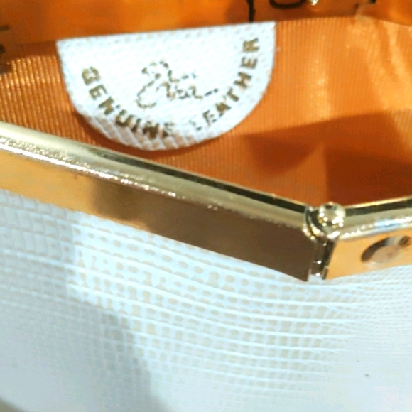 Genuine leather Chain wristlet - Picture 4 of 5